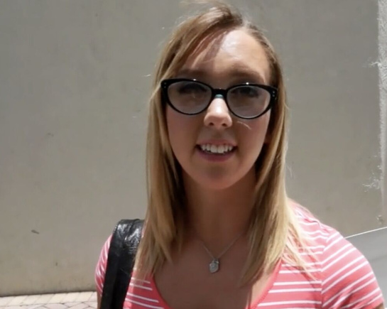 Ок, а ты можешь просто подвезти меня?? - Да-да конечно...