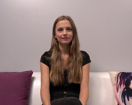 Пришла на чешский порно кастинг, сосала член и принимала сперму на грудь