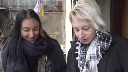 Две чешские давалки согласились дать за деньги