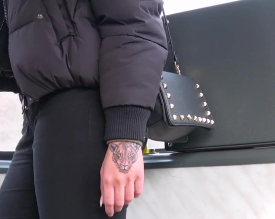 Ну просто не смогла отказаться от секса ради этих легких денег