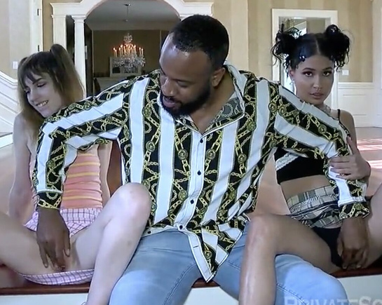 У меня тоже для вас что-то есть