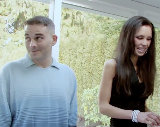 Муж разрешил другу трахнуть свою горячую жену