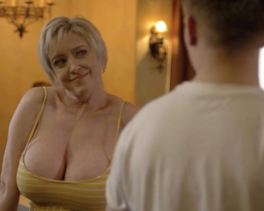 Соблазнила молодого мужа своей падчерицы