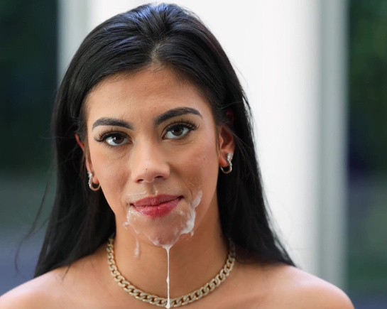 Латинка с натуральным телом на порно кастинге