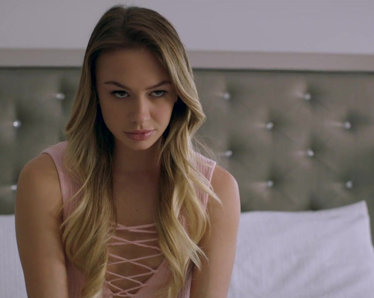 Соблазнила на измену парня сводной сестры