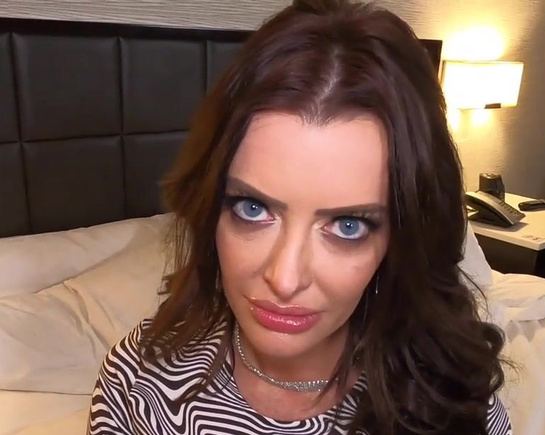 Узнал что моя мачеха работает эскортницей у отца за спиной