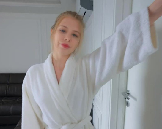 Как худая русская девушка соблазнила чужого парня