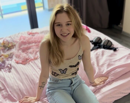 Как брат помог сводной сестре выбрать нижнее белье для свидание