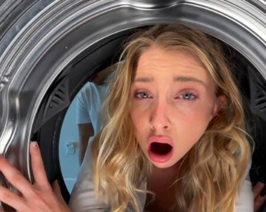 Красотка застряла в стиралке и получила секс раком