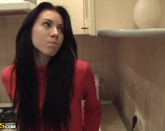 Хитрая девушка Амирана Туки Тук трахалась в порно еще до встречи с ним