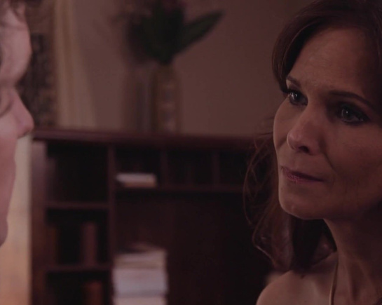 Мамочка показала пасынку, что такое настоящий секс с женщиной