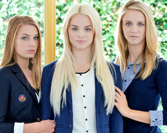 Молодые и худые девушки в групповом HD порно с неграми