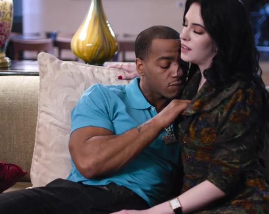 Давай попробуем в новую дырку, сегодня