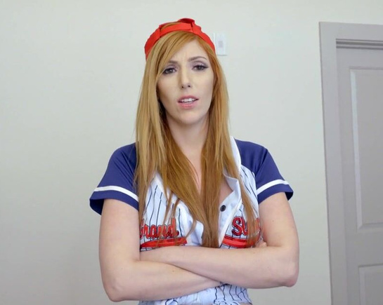 Неожиданный кремпай в сладкую киску моей мачехи