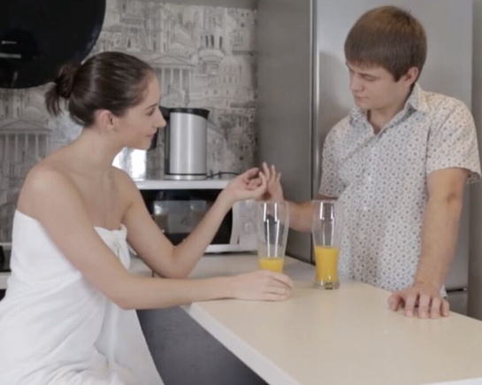 Переночевала у него ради нежного секса с кремпаем